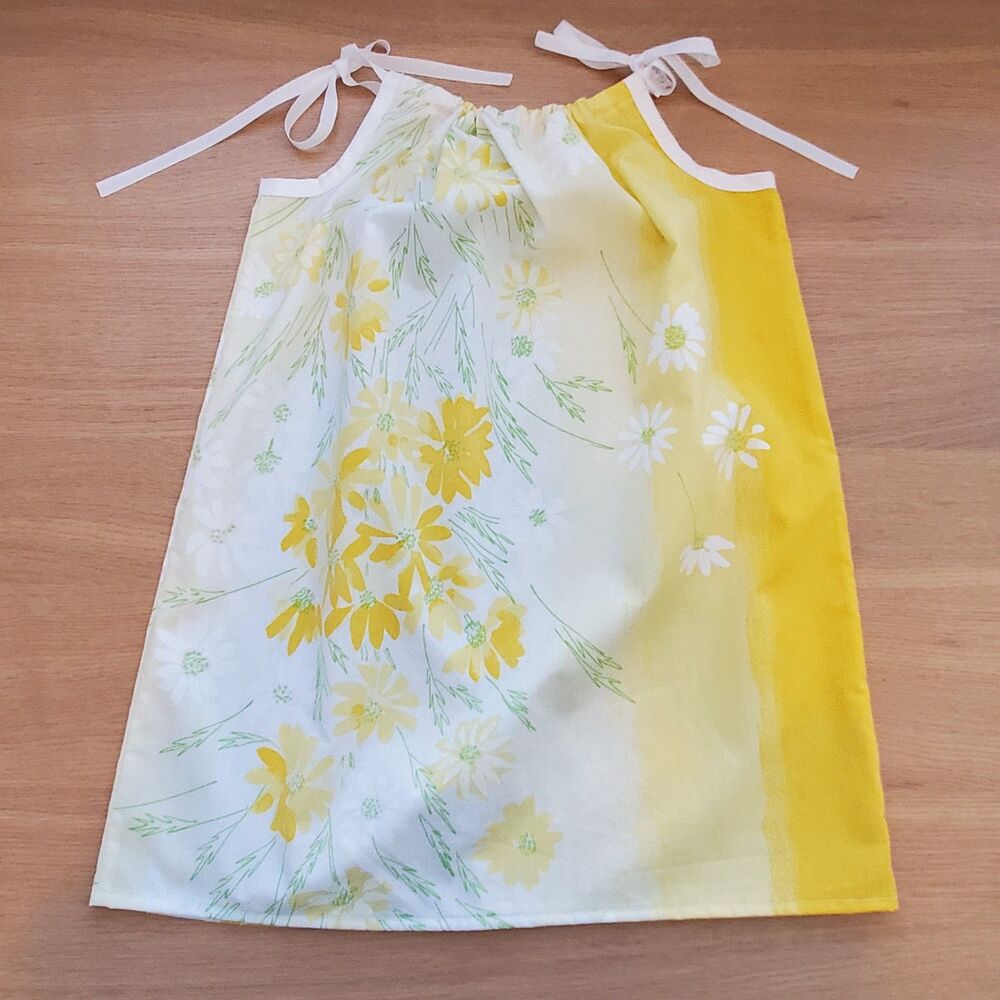 Girl's Vintage 70s Yellow Floral Dress